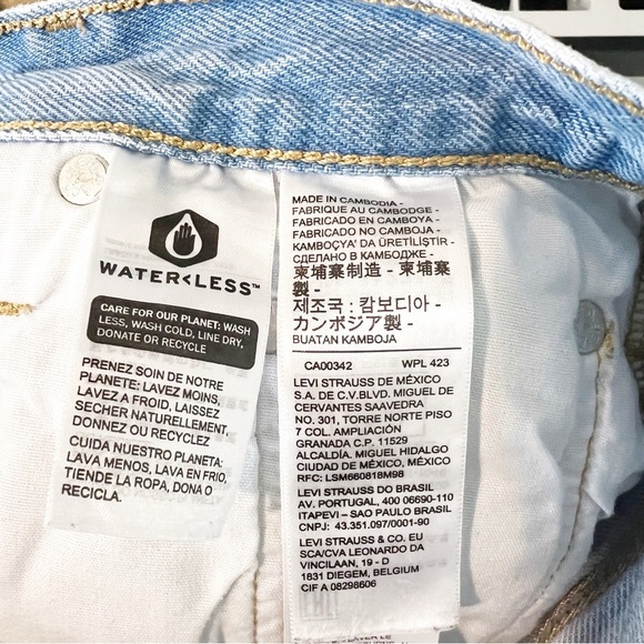 LEVI’S 501 BUTTON FLY CUT OFF LIGHT DENIM JEAN SHORTS WOMENS SZ 25 - Picture 4 of 6